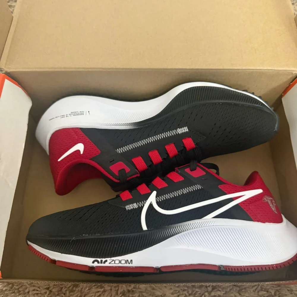 Nike Air Zoom Pegasus 38 Falcons Size Youth 3.5 New